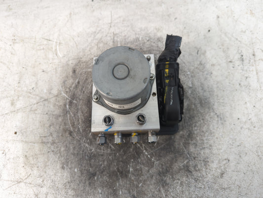 2019 Dodge Caravan ABS Pump Control Module Replacement P/N:P68443867AA Fits Fits 2015 2016 2017 2018 2020 OEM Used Auto Parts