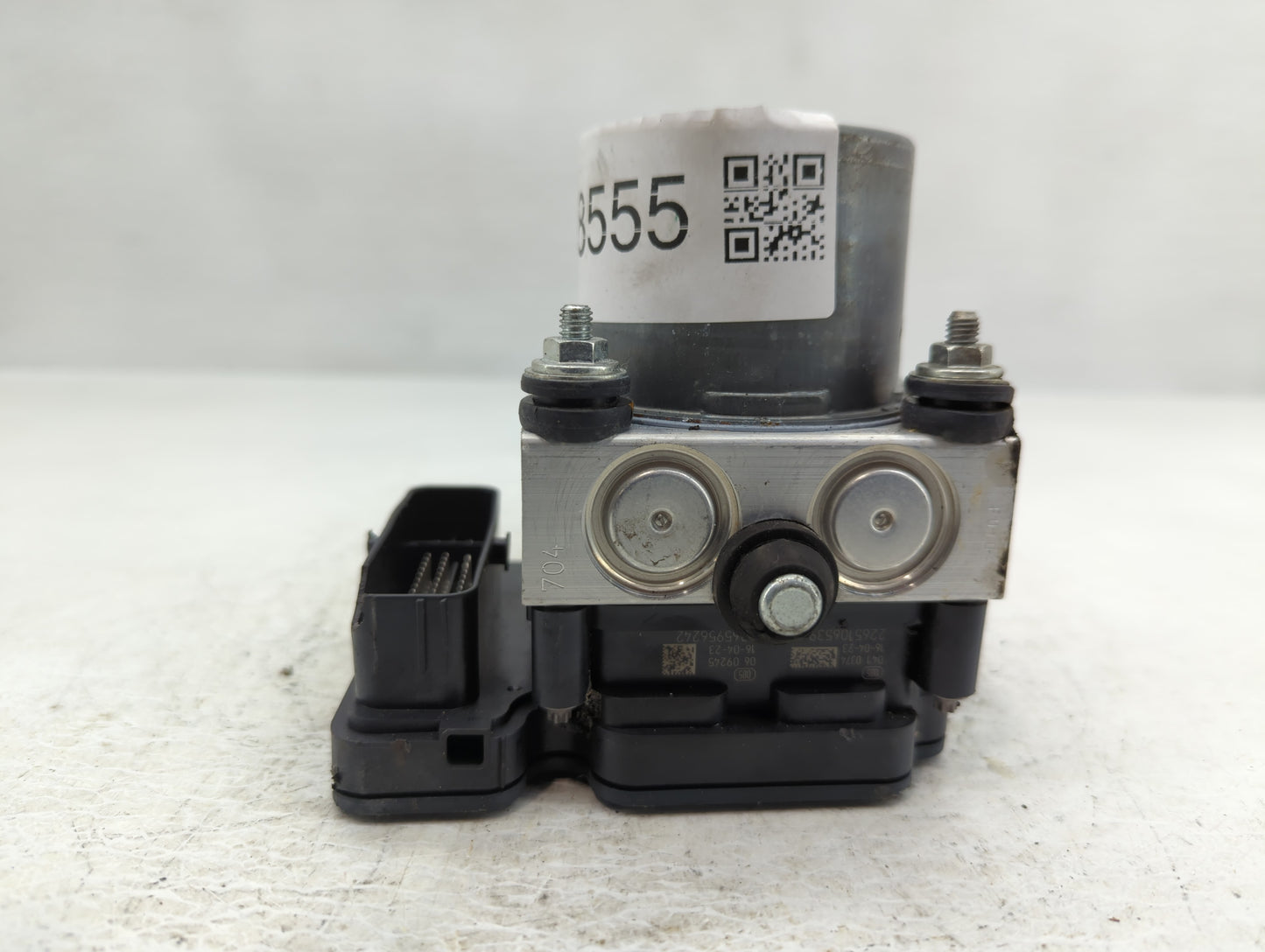 2017 Jaguar Xe ABS Pump Control Module Replacement P/N:HX73-14F447-AF Fits OEM Used Auto Parts - Oemusedautoparts1.com