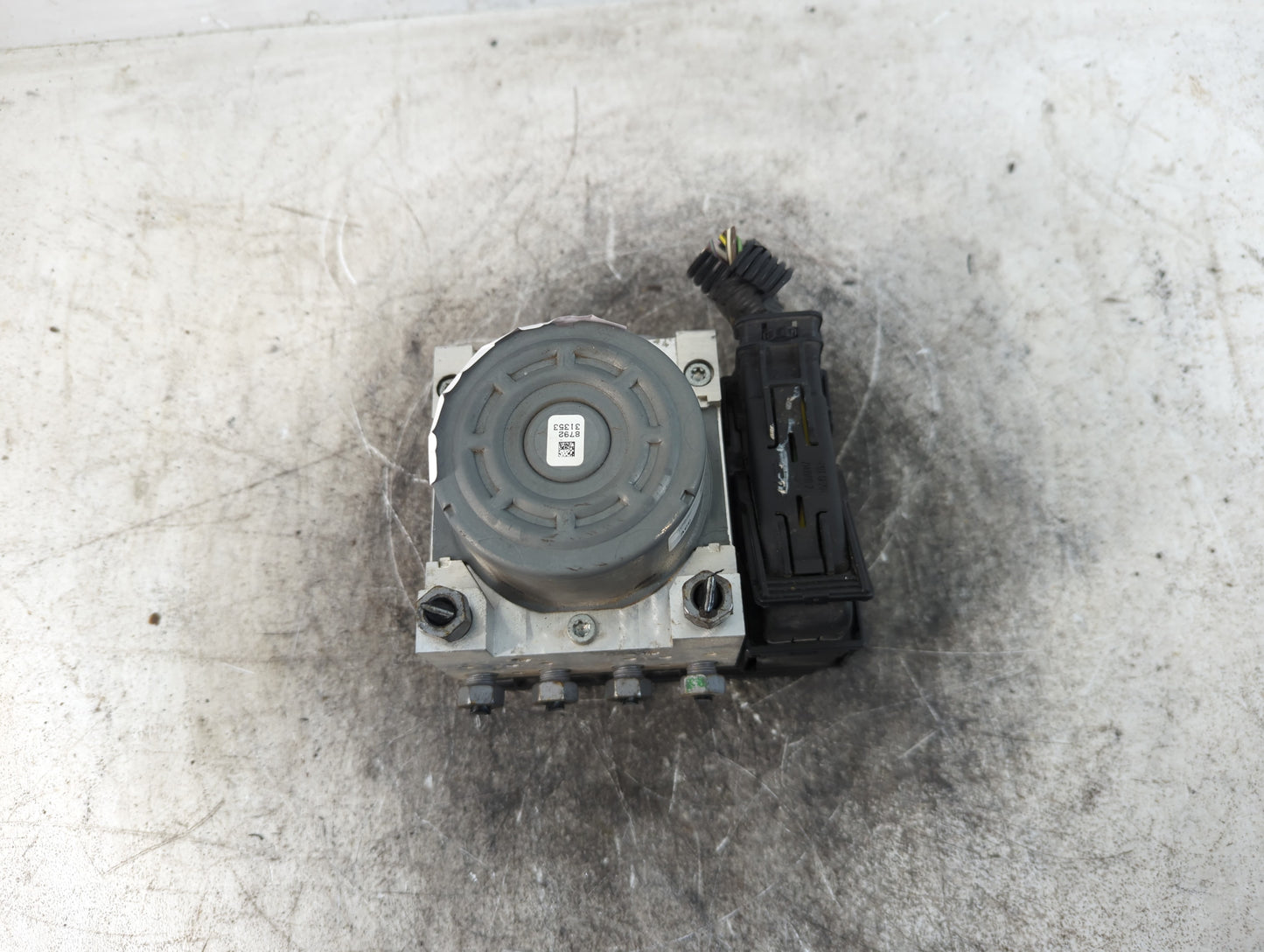 2014-2016 Ford Fusion ABS Pump Control Module Replacement P/N:EG9C-2C405-DF Fits Fits 2014 2015 2016 OEM Used Auto Parts - Oemusedautoparts1.com