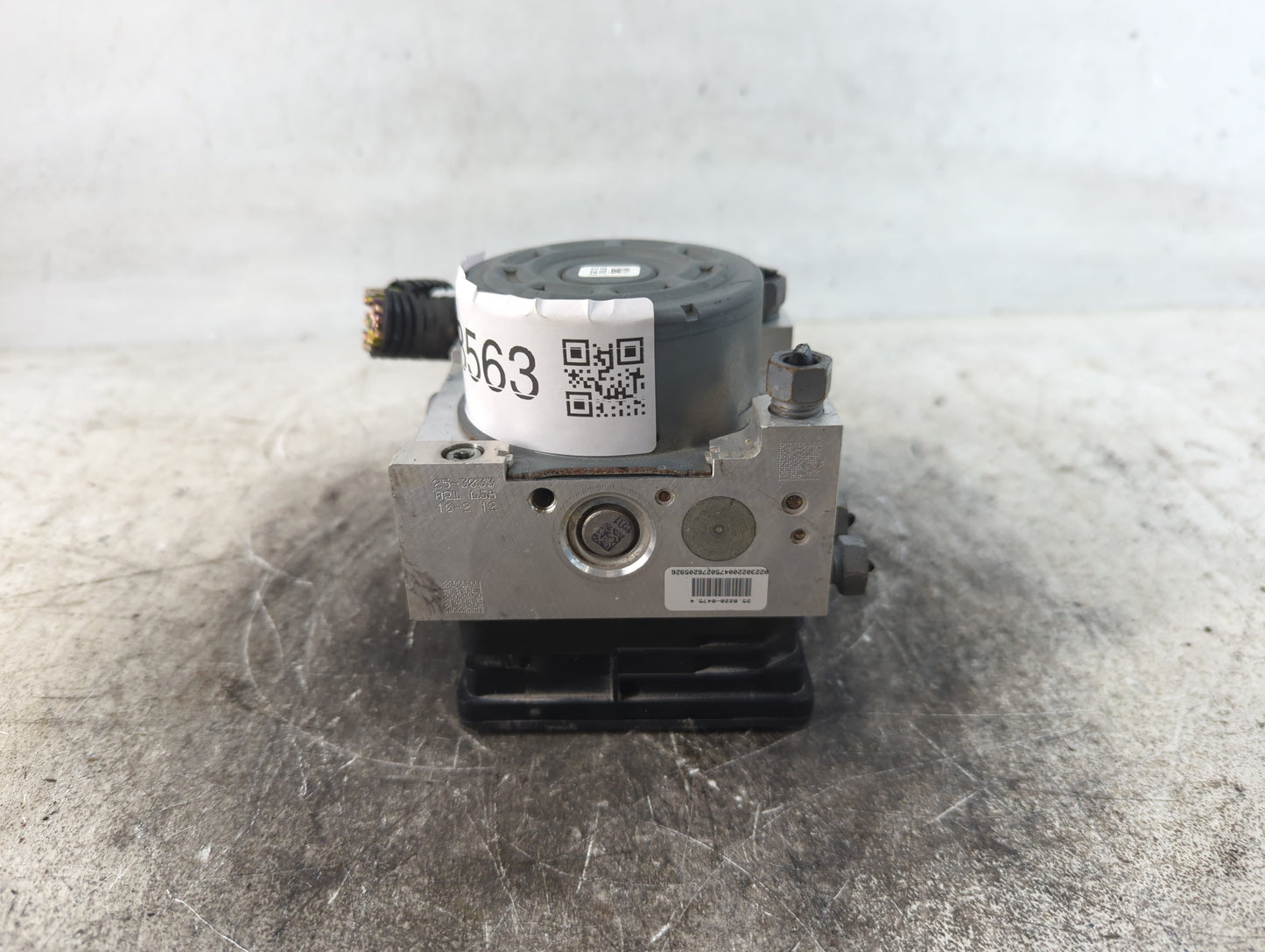 2014-2016 Ford Fusion ABS Pump Control Module Replacement P/N:EG9C-2C405-DF Fits Fits 2014 2015 2016 OEM Used Auto Parts - Oemusedautoparts1.com