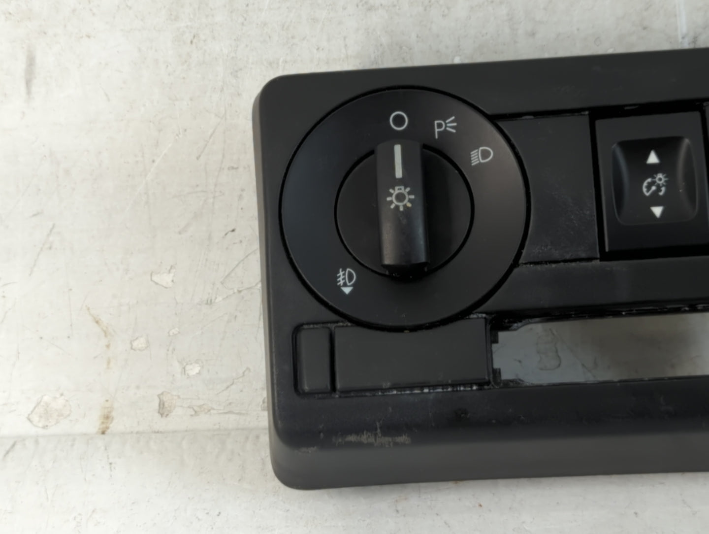 2010 Ford Fusion Headlight Head Light Switch Lamp Control - Oemusedautoparts1.com