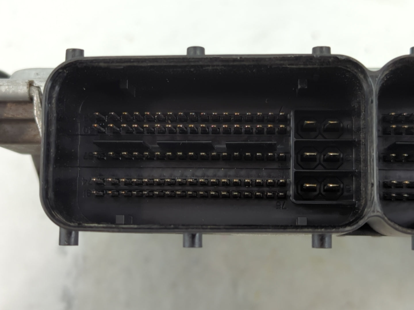 2013 Hyundai Santa Fe PCM Engine Control Computer ECU ECM PCU OEM P/N:39100-2GAE0 39130-2GAE0 Fits OEM Used Auto Parts - Oemusedautoparts1.com