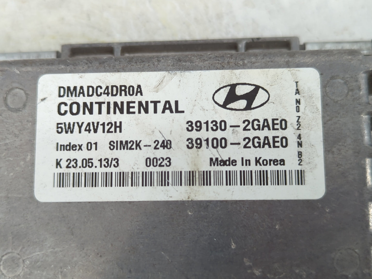 2013 Hyundai Santa Fe PCM Engine Control Computer ECU ECM PCU OEM P/N:39100-2GAE0 39130-2GAE0 Fits OEM Used Auto Parts - Oemusedautoparts1.com