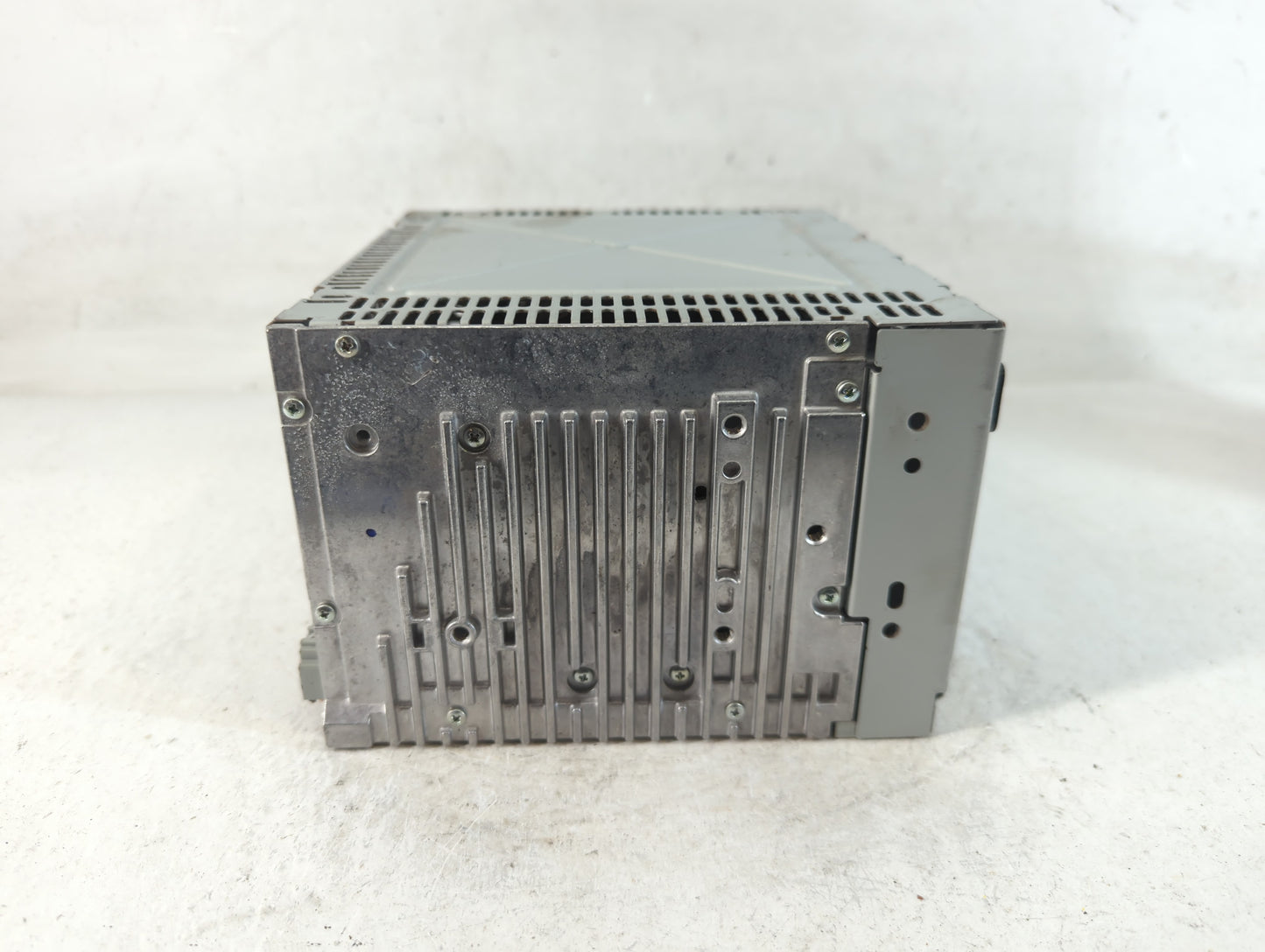 2010 Ford Fusion Radio AM FM Cd Player Receiver Replacement P/N:9E5T-19C157-AC Fits OEM Used Auto Parts - Oemusedautoparts1.com