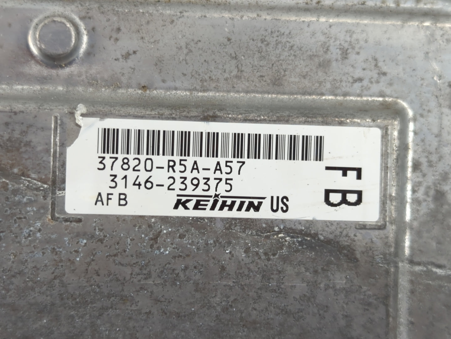 2012-2014 Honda Cr-V PCM Engine Control Computer ECU ECM PCU OEM P/N:37820-R5A-A57 Fits Fits 2012 2013 2014 OEM Used Auto Parts - Oemusedautoparts1.com