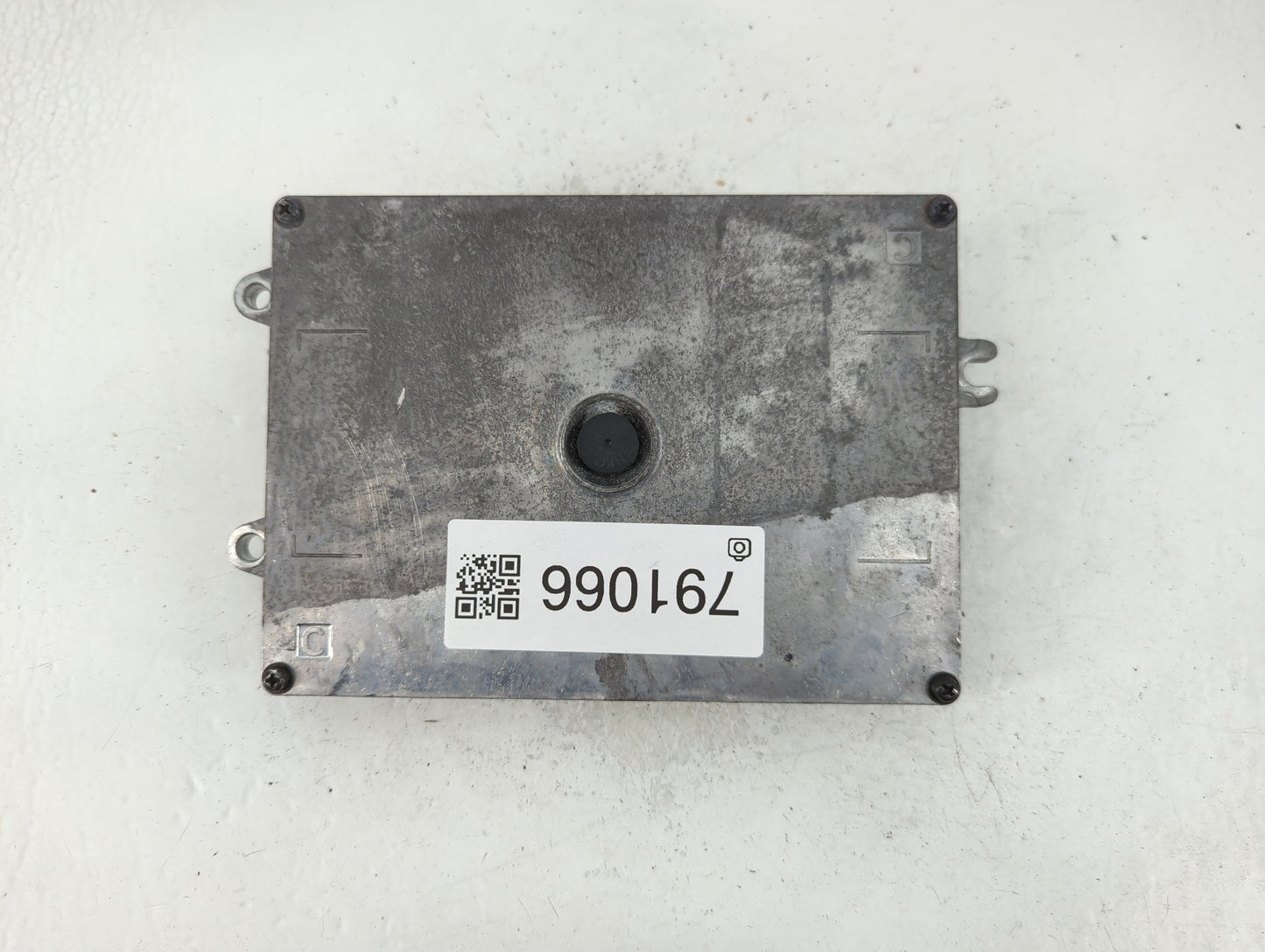 2012-2014 Honda Cr-V PCM Engine Control Computer ECU ECM PCU OEM P/N:37820-R5A-A57 Fits Fits 2012 2013 2014 OEM Used Auto Parts - Oemusedautoparts1.com