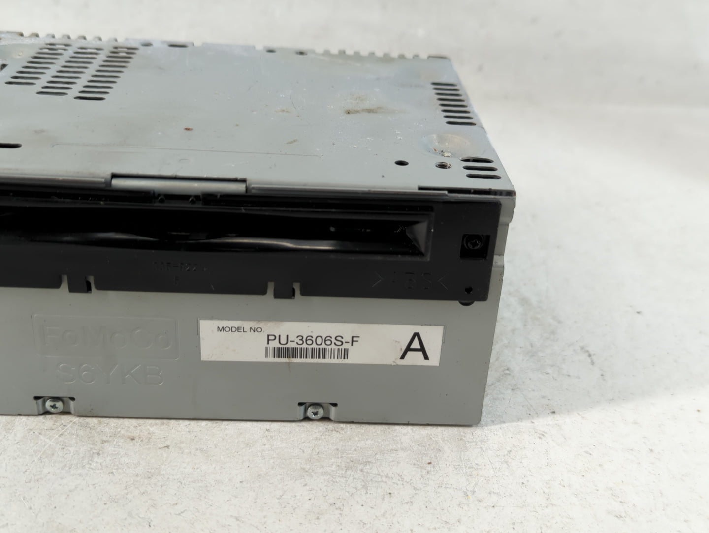 2017-2018 Ford Mustang Radio AM FM Cd Player Receiver Replacement P/N:JR3T-19C107-AA Fits Fits 2017 2018 OEM Used Auto Parts - Oemusedautoparts1.com