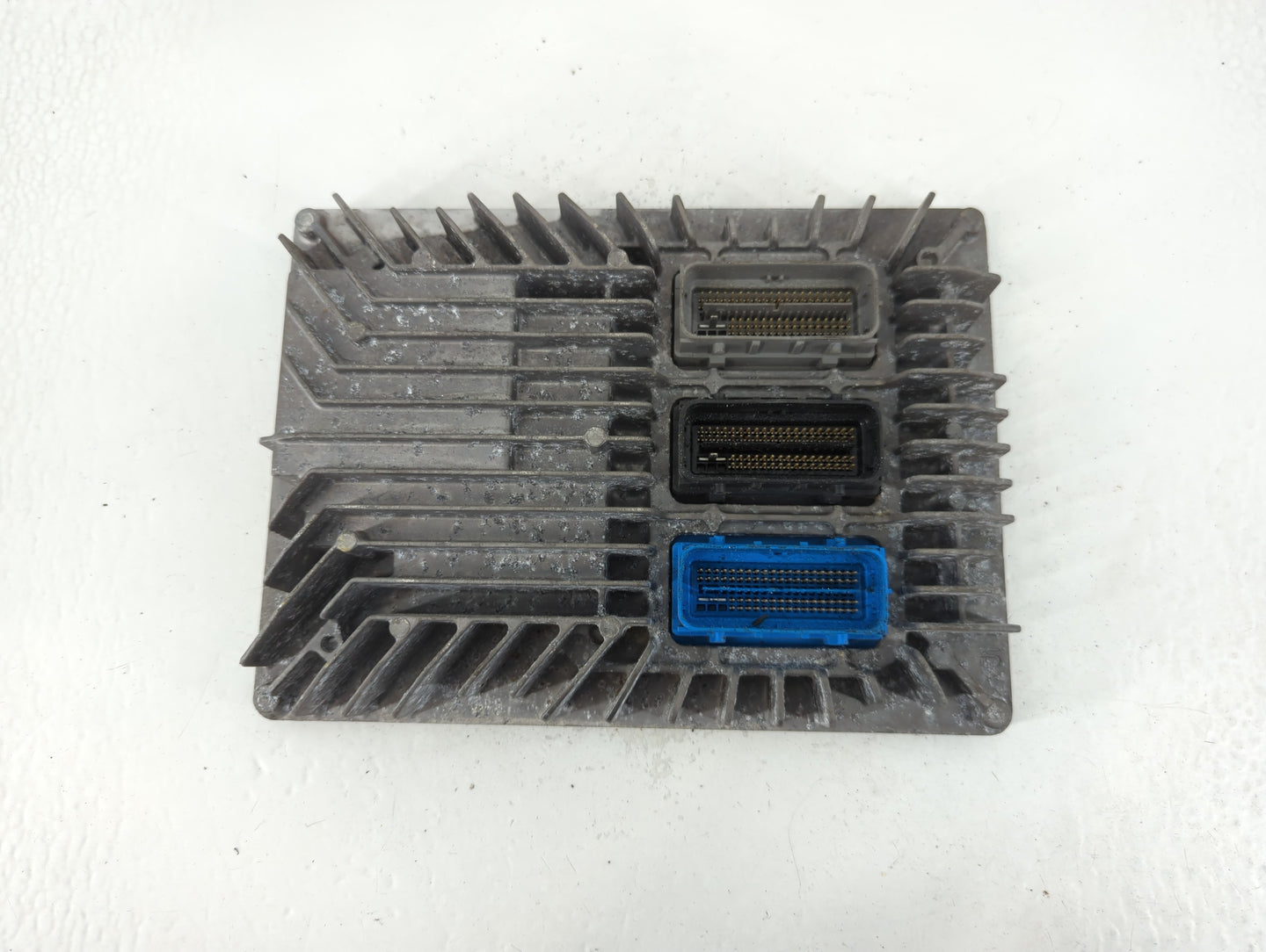 2014-2016 Chevrolet Impala PCM Engine Control Computer ECU ECM PCU OEM P/N:12653998 Fits Fits 2013 2014 2015 2016 OEM Used Auto Parts - Oemusedautoparts1.com