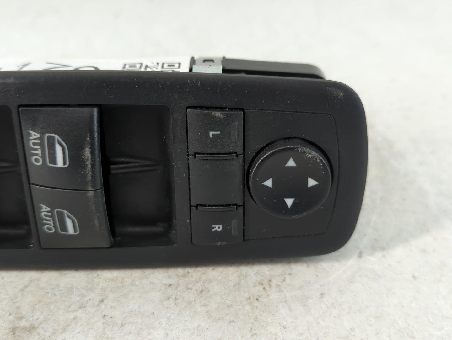2016-2022 Jeep Grand Cherokee Master Power Window Switch Replacement Driver Side Left P/N:68319802AA Fits OEM Used Auto Parts - Oemusedautoparts1.com