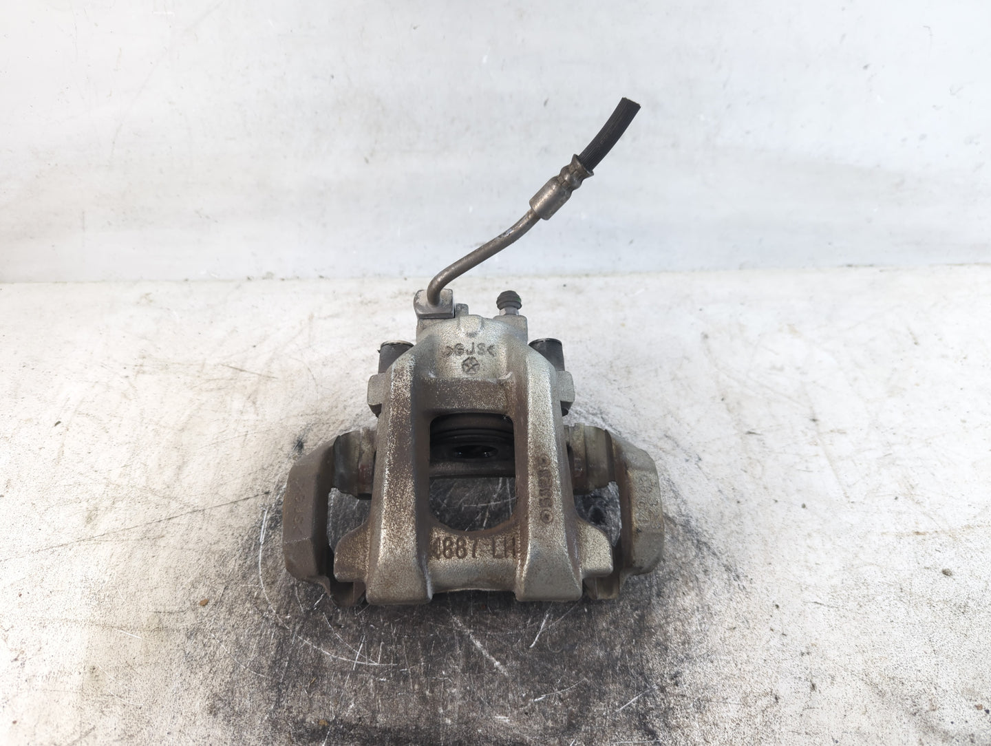 2011-2022 Dodge Durango Front Driver Left Brake Caliper - Oemusedautoparts1.com