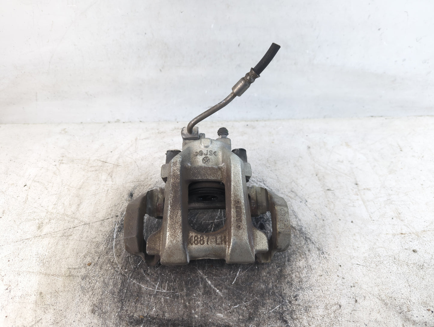 2011-2022 Dodge Durango Front Driver Left Brake Caliper - Oemusedautoparts1.com