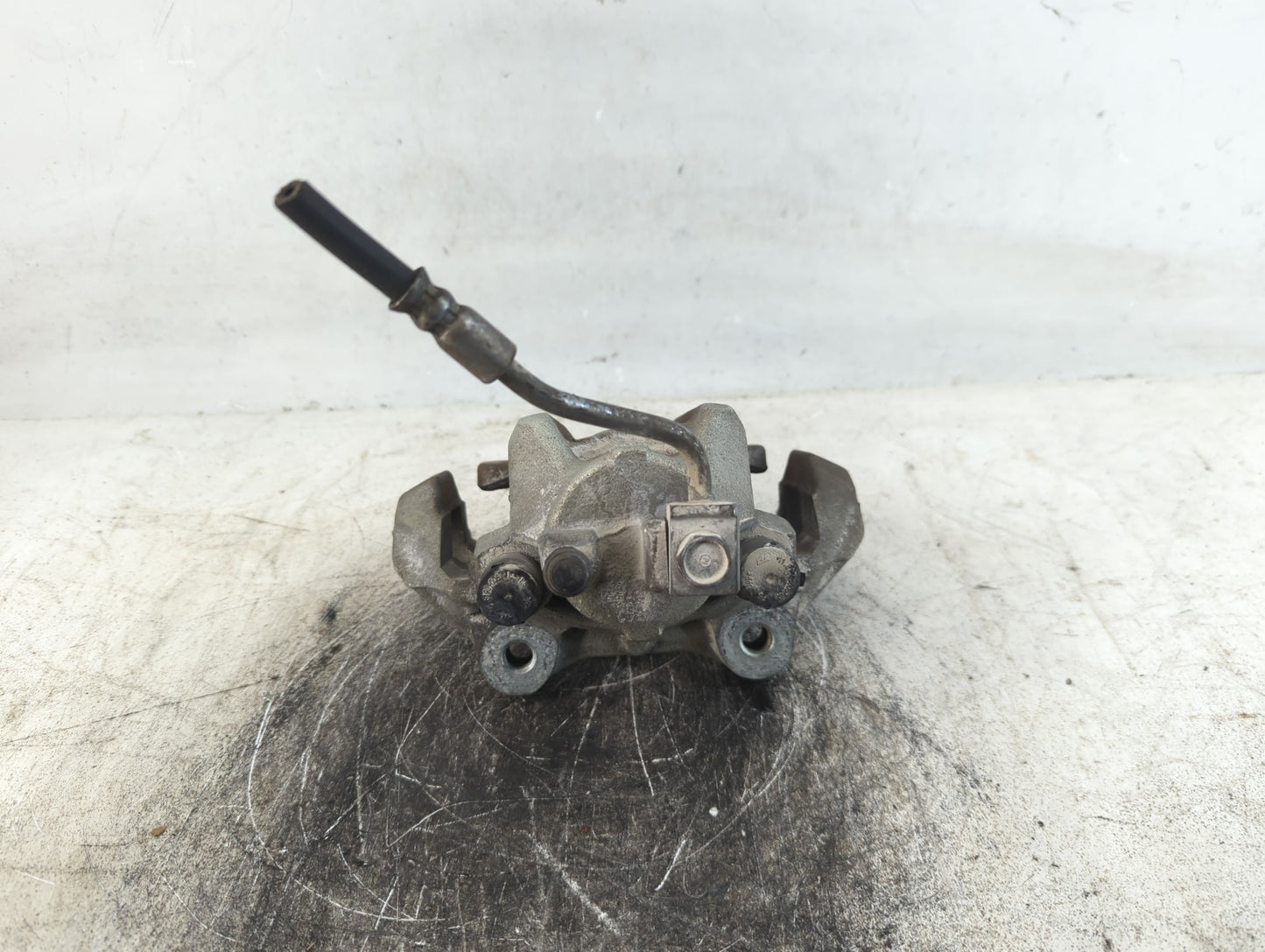 2011-2022 Dodge Durango Front Driver Left Brake Caliper - Oemusedautoparts1.com