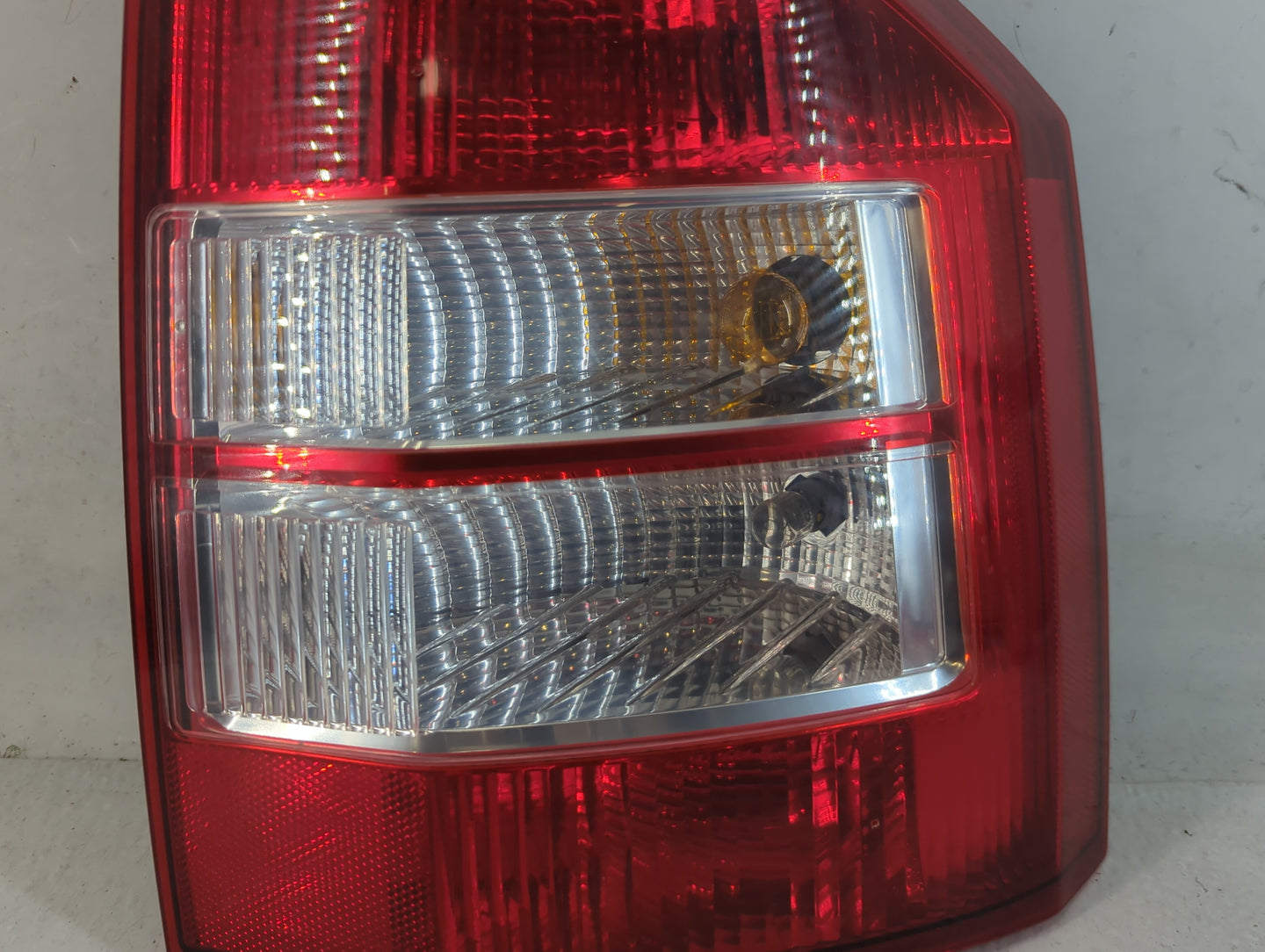 2007-2010 Jeep Compass Tail Light Assembly Passenger Right OEM Fits Fits 2007 2008 2009 2010 OEM Used Auto Parts - Oemusedautoparts1.com