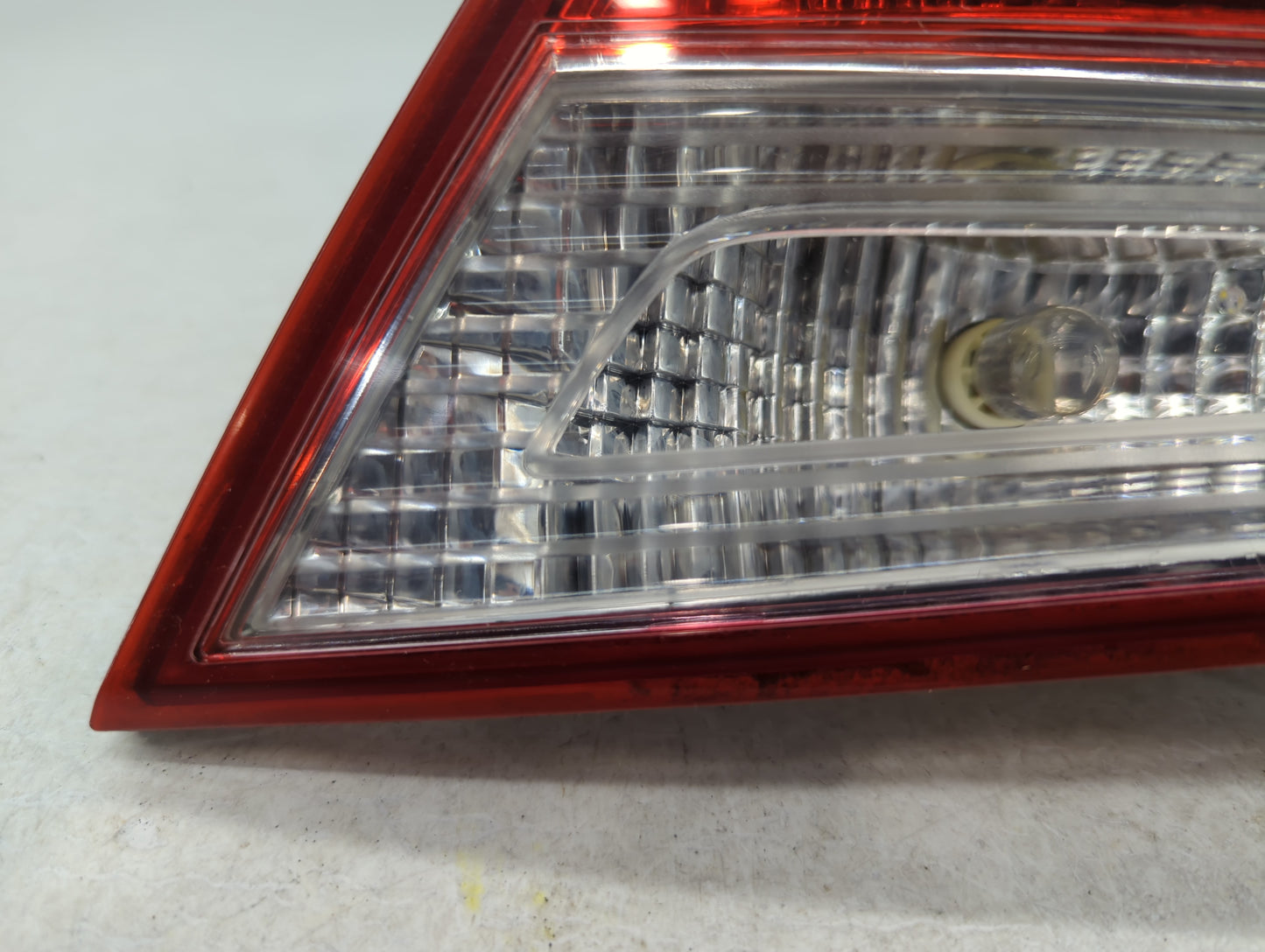 2011-2014 Hyundai Sonata Tail Light Assembly Passenger Right OEM P/N:92404-3Q Fits Fits 2011 2012 2013 2014 OEM Used Auto Parts - Oemusedautoparts1.com