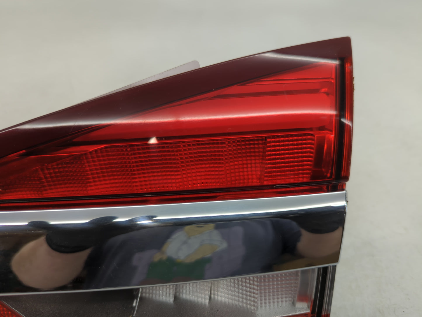 2019-2020 Ford Fusion Tail Light Assembly Passenger Right OEM P/N:090619A KS73-13A602-AE Fits Fits 2019 2020 OEM Used Auto Parts - Oemusedautoparts1.com