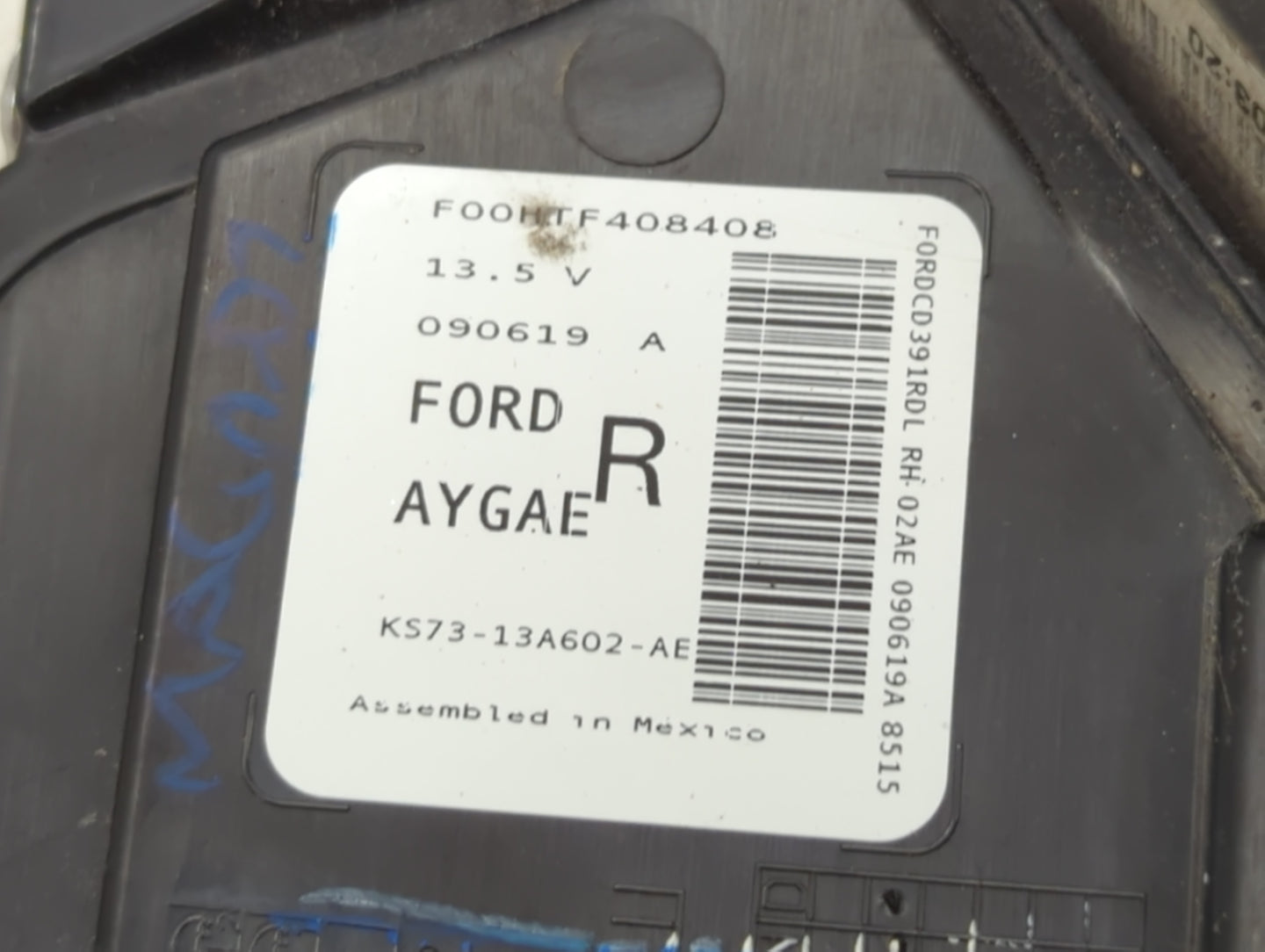 2019-2020 Ford Fusion Tail Light Assembly Passenger Right OEM P/N:090619A KS73-13A602-AE Fits Fits 2019 2020 OEM Used Auto Parts - Oemusedautoparts1.com