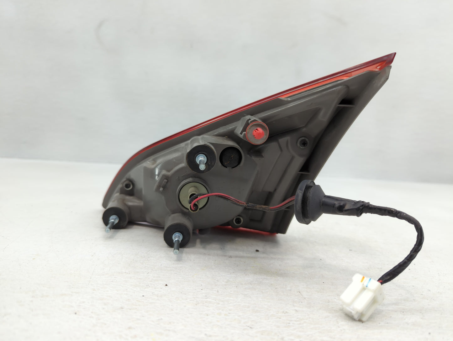 2011-2014 Nissan Murano Tail Light Assembly Passenger Right OEM P/N:E414968 Fits Fits 2011 2012 2013 2014 OEM Used Auto Parts - Oemusedautoparts1.com