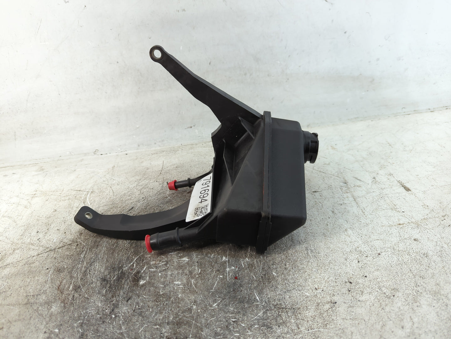 2009 Buick Enclave Power Steering Reservoir - Oemusedautoparts1.com