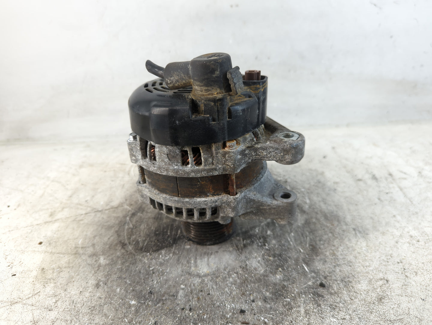 2020-2022 Honda Cr-V Alternator Replacement Generator Charging Assembly Engine OEM P/N:104211-4340 Fits OEM Used Auto Parts - Oemusedautoparts1.com