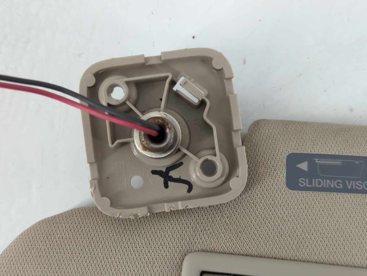 2012 Ford Taurus Sun Visor Shade Replacement Driver Left Mirror Fits Fits 2010 2011 OEM Used Auto Parts - Oemusedautoparts1.com