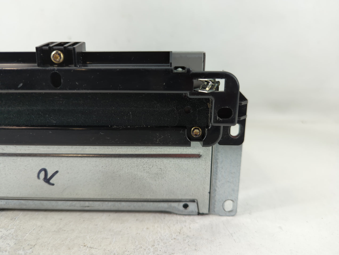 2018-2020 Dodge Journey Radio AM FM Cd Player Receiver Replacement P/N:P68209666AF Fits Fits 2018 2019 2020 OEM Used Auto Parts - Oemusedautoparts1.com