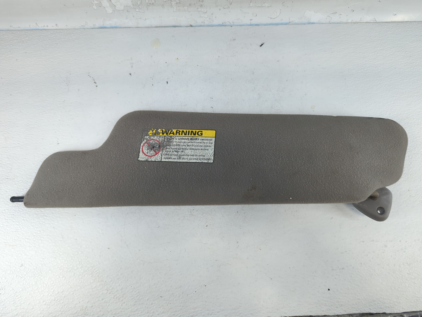 1999 Ford F-150 Sun Visor Shade Replacement Passenger Right Mirror Fits OEM Used Auto Parts - Oemusedautoparts1.com