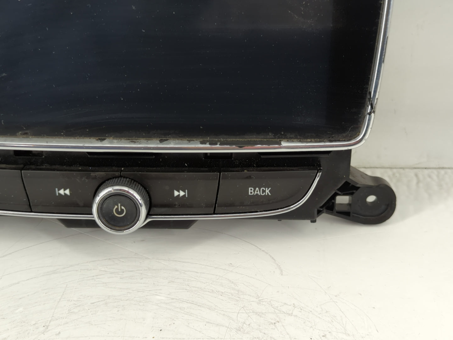 2017-2018 Buick Encore Radio AM FM Cd Player Receiver Replacement P/N:42498391 Fits Fits 2017 2018 2019 2020 2021 OEM Used Auto Parts - Oemusedautoparts1.com