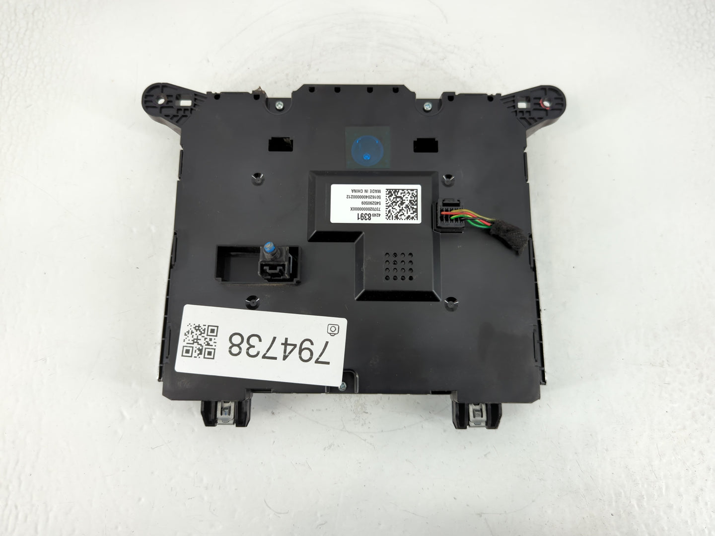 2017-2018 Buick Encore Radio AM FM Cd Player Receiver Replacement P/N:42498391 Fits Fits 2017 2018 2019 2020 2021 OEM Used Auto Parts - Oemusedautoparts1.com