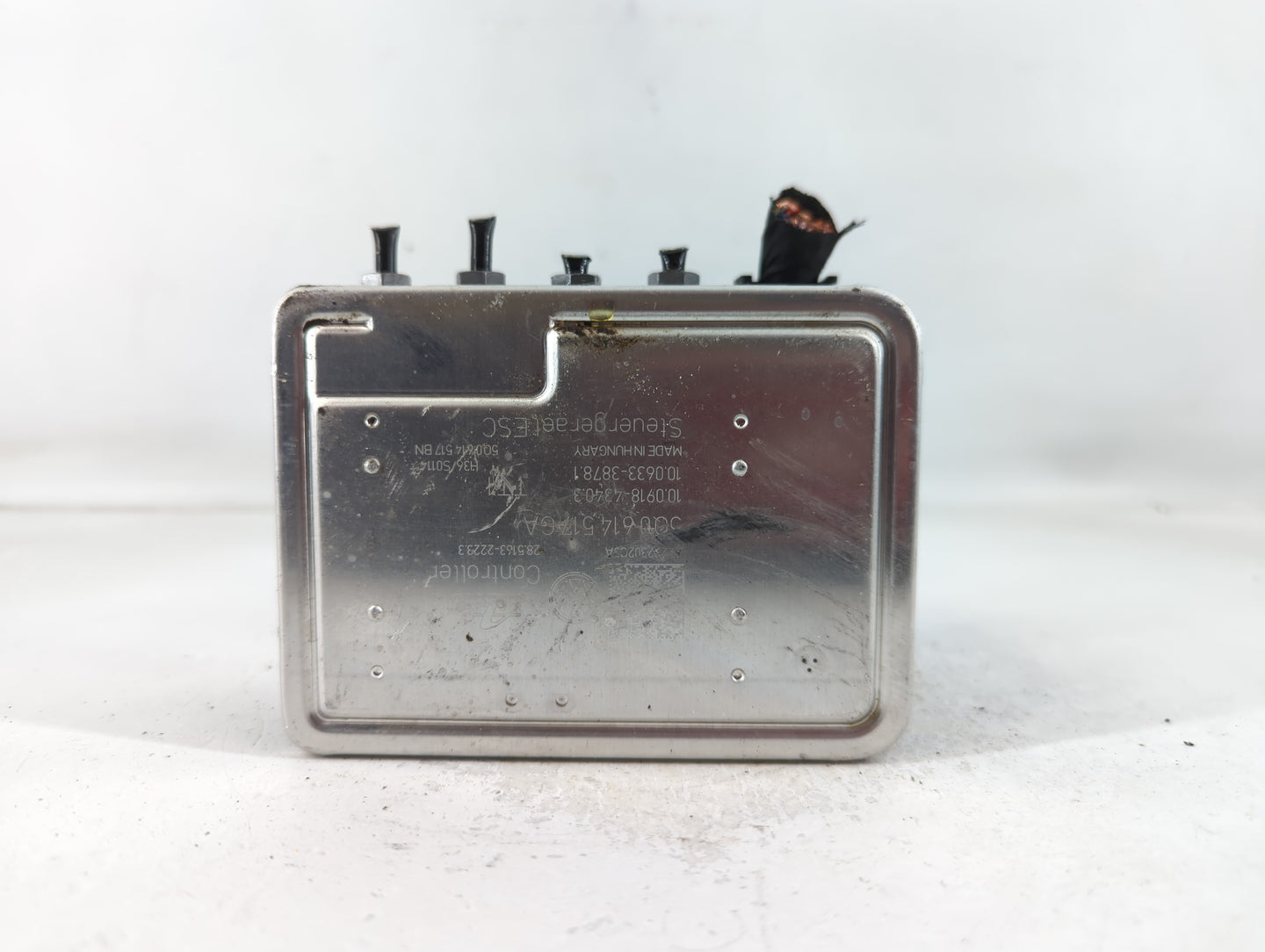 2023 Audi Q3 ABS Pump Control Module Replacement P/N:5Q0 614 517 GA Fits OEM Used Auto Parts - Oemusedautoparts1.com