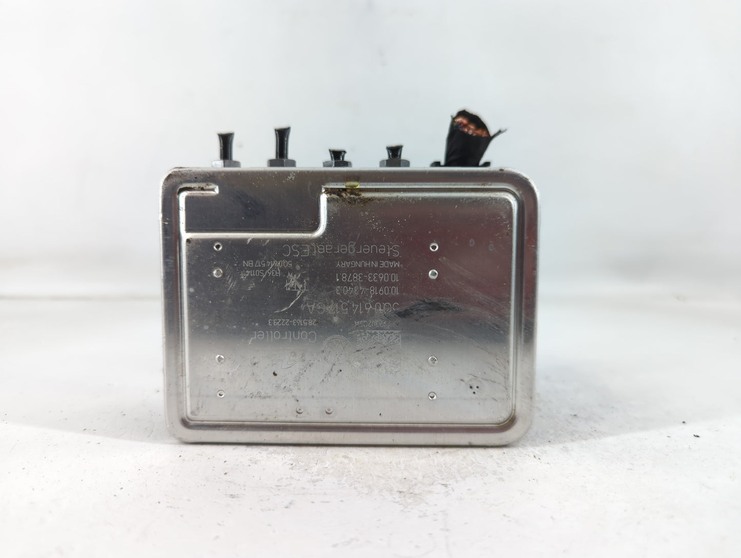 2023 Audi Q3 ABS Pump Control Module Replacement P/N:5Q0 614 517 GA Fits OEM Used Auto Parts - Oemusedautoparts1.com