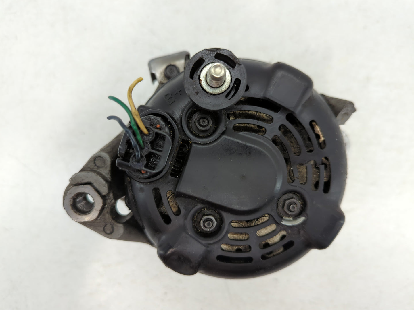 2017-2020 Kia Optima Alternator Replacement Generator Charging Assembly Engine OEM P/N:37300-2G061 Fits Fits 2017 2018 2019 2020 OEM Used Auto Parts - Oemusedautoparts1.com