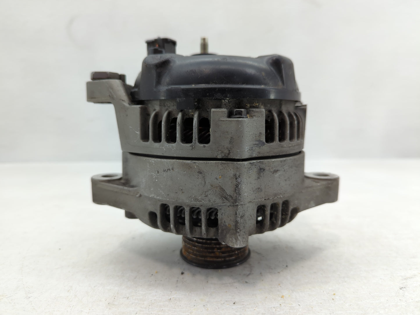 2017-2020 Kia Optima Alternator Replacement Generator Charging Assembly Engine OEM P/N:37300-2G061 Fits Fits 2017 2018 2019 2020 OEM Used Auto Parts - Oemusedautoparts1.com