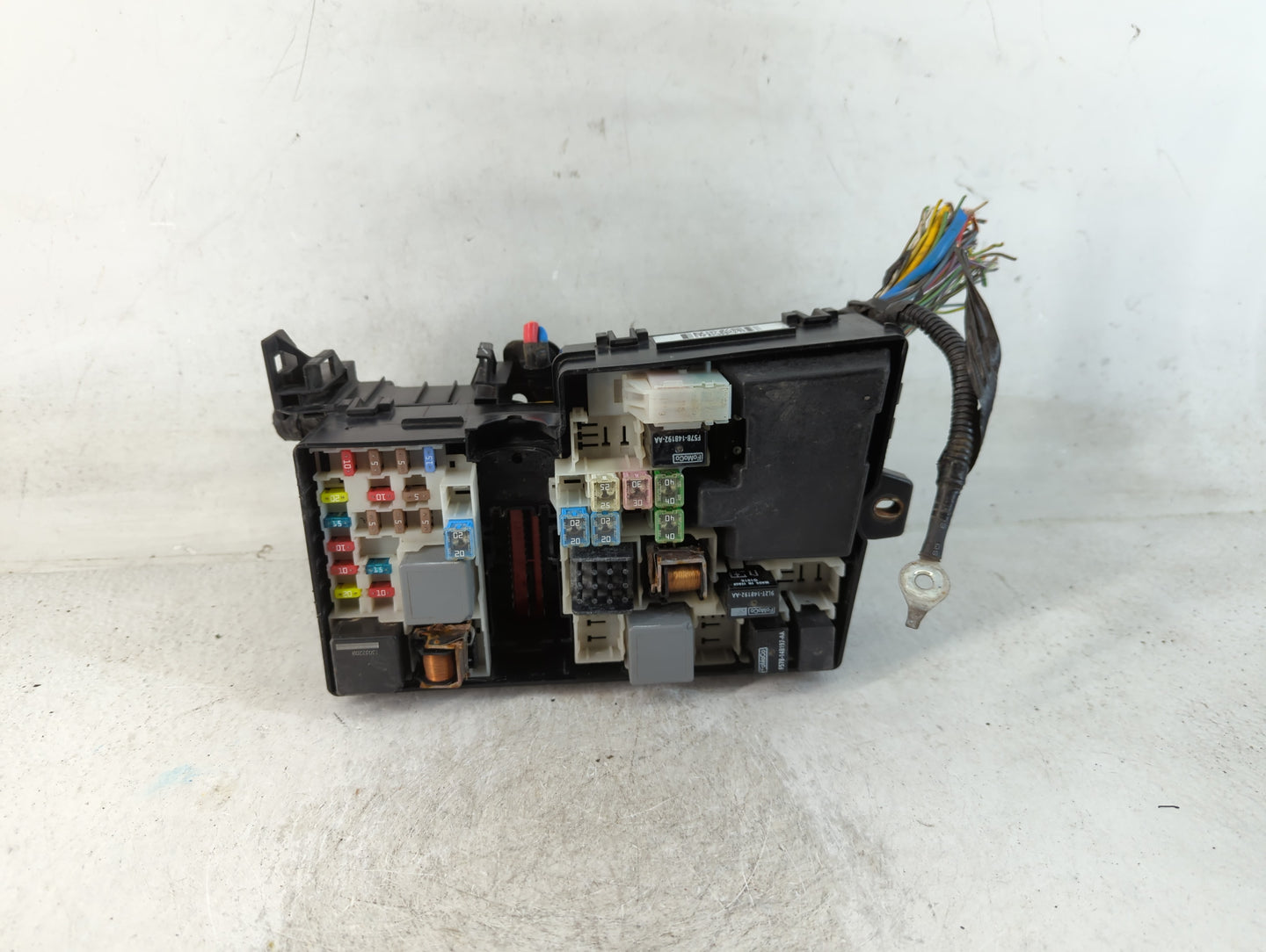 2013-2018 Ford C-Max Fusebox Fuse Box Panel Relay Module P/N:FV6T-14K733-ACF Fits Fits 2013 2014 2015 2016 2017 2018 OEM Used Auto Parts - Oemusedautoparts1.com