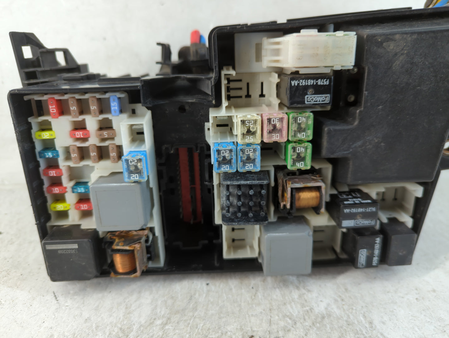 2013-2018 Ford C-Max Fusebox Fuse Box Panel Relay Module P/N:FV6T-14K733-ACF Fits Fits 2013 2014 2015 2016 2017 2018 OEM Used Auto Parts - Oemusedautoparts1.com