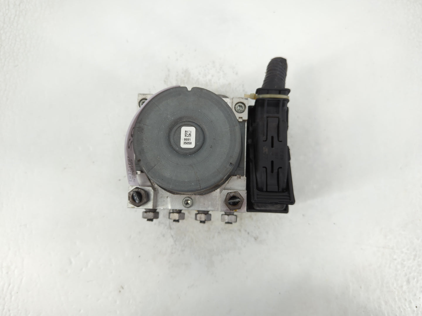 2014-2019 Ford Fiesta ABS Pump Control Module Replacement P/N:D2BC-2C405-FA Fits Fits 2014 2015 2016 2017 2018 2019 OEM Used Auto Parts - Oemusedautoparts1.com