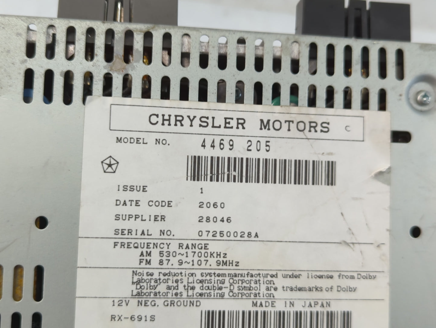 1992 Chrysler Imperial Radio AM FM Cd Player Receiver Replacement P/N:4469 205 Fits OEM Used Auto Parts - Oemusedautoparts1.com