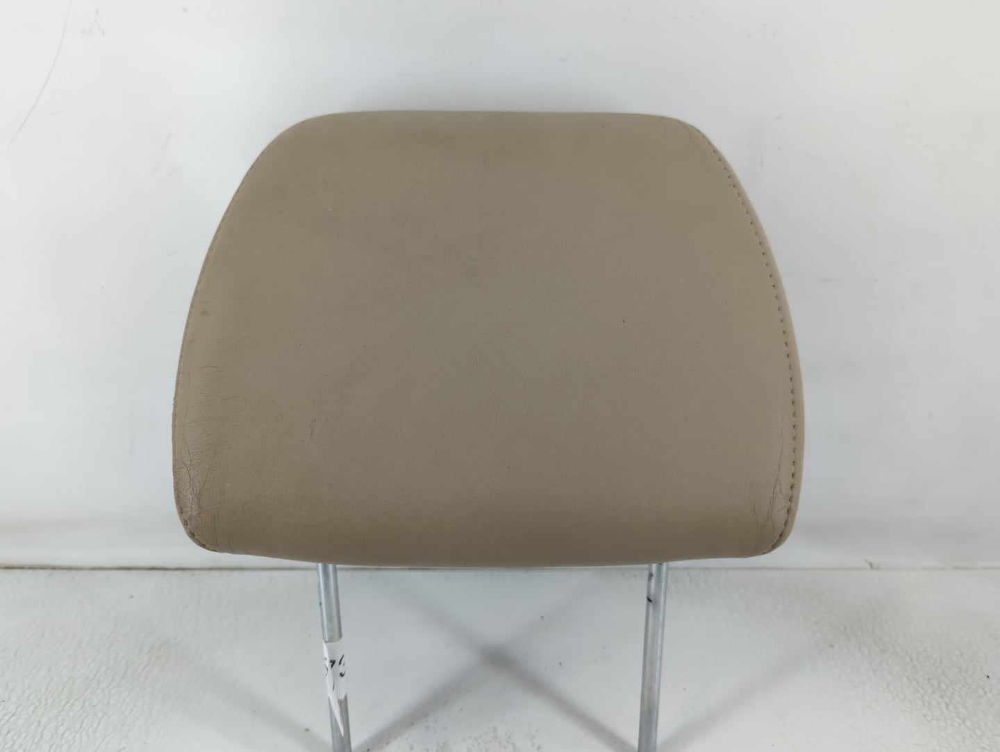 2007-2008 Gmc Yukon Headrest Head Rest Front Driver Passenger Seat Fits Fits 2007 2008 OEM Used Auto Parts - Oemusedautoparts1.com