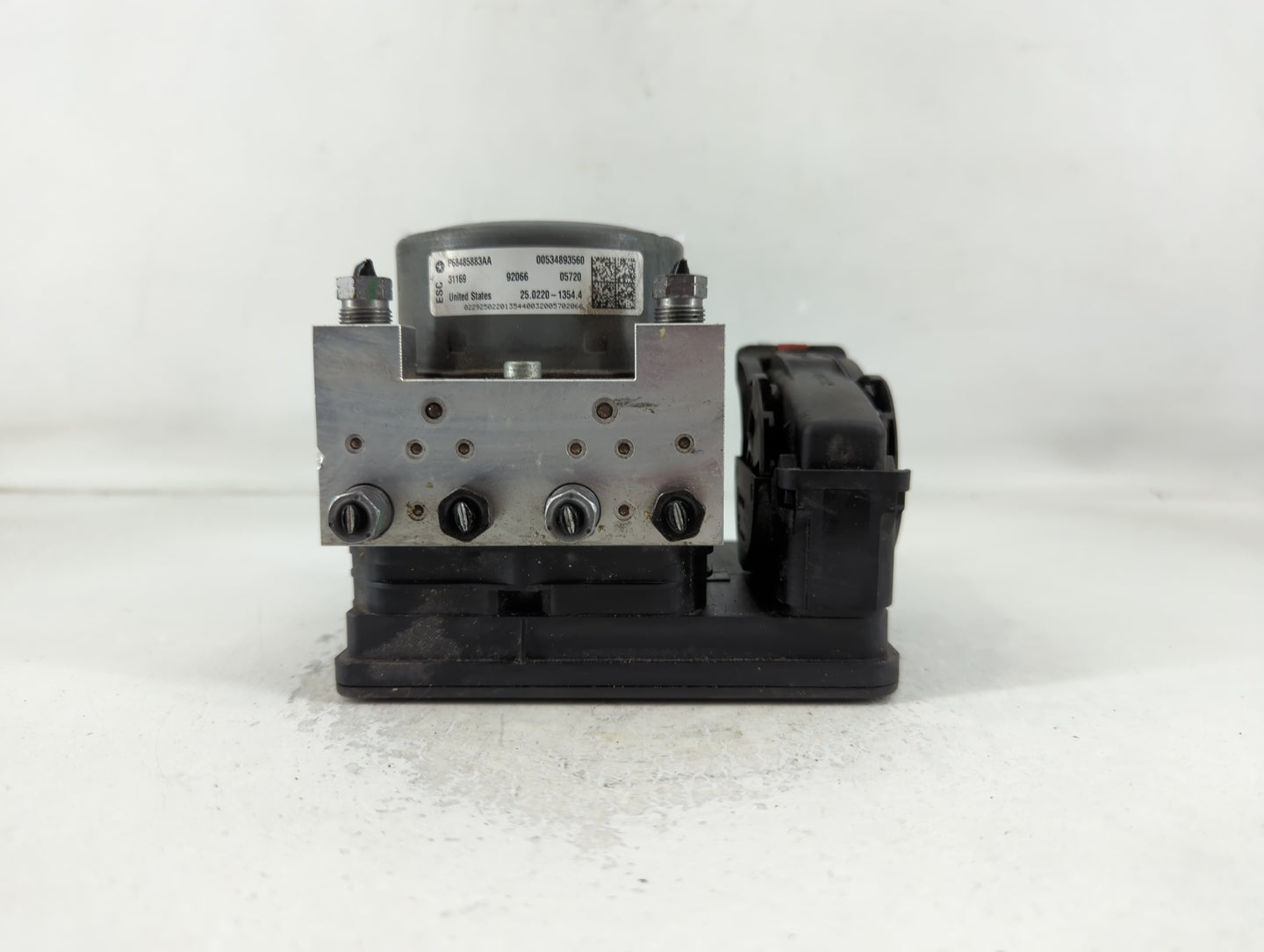 2020 Jeep Compass ABS Pump Control Module Replacement P/N:P68485883AA Fits OEM Used Auto Parts - Oemusedautoparts1.com