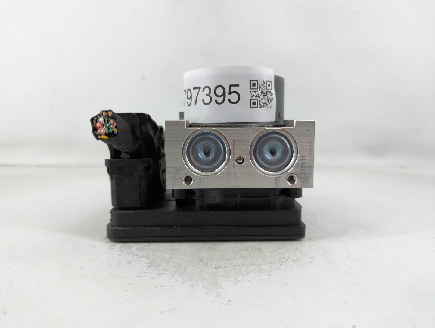 2020 Jeep Compass ABS Pump Control Module Replacement P/N:P68485883AA Fits OEM Used Auto Parts - Oemusedautoparts1.com