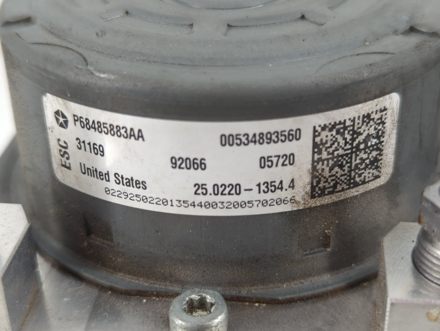 2020 Jeep Compass ABS Pump Control Module Replacement P/N:P68485883AA Fits OEM Used Auto Parts - Oemusedautoparts1.com