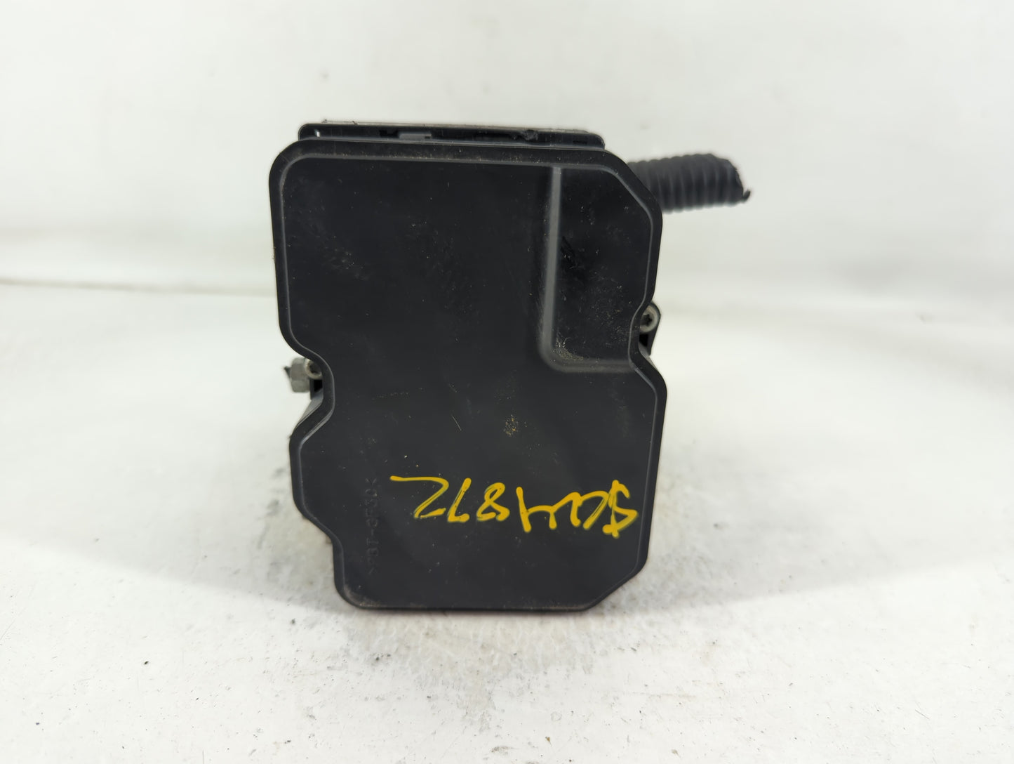2017-2019 Toyota Highlander ABS Pump Control Module Replacement P/N:116040-43610 89541-0E100 Fits Fits 2017 2018 2019 OEM Used Auto Parts - Oemusedautoparts1.com