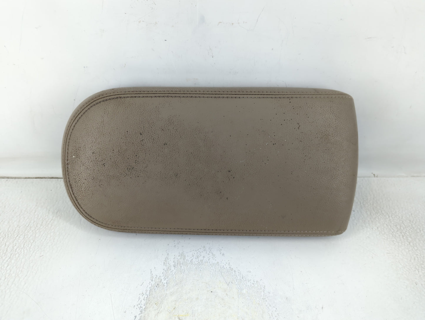 2006 Mercury Montego Center Console Armrest Cover Lid P/N:0709 E22 Fits OEM Used Auto Parts - Oemusedautoparts1.com
