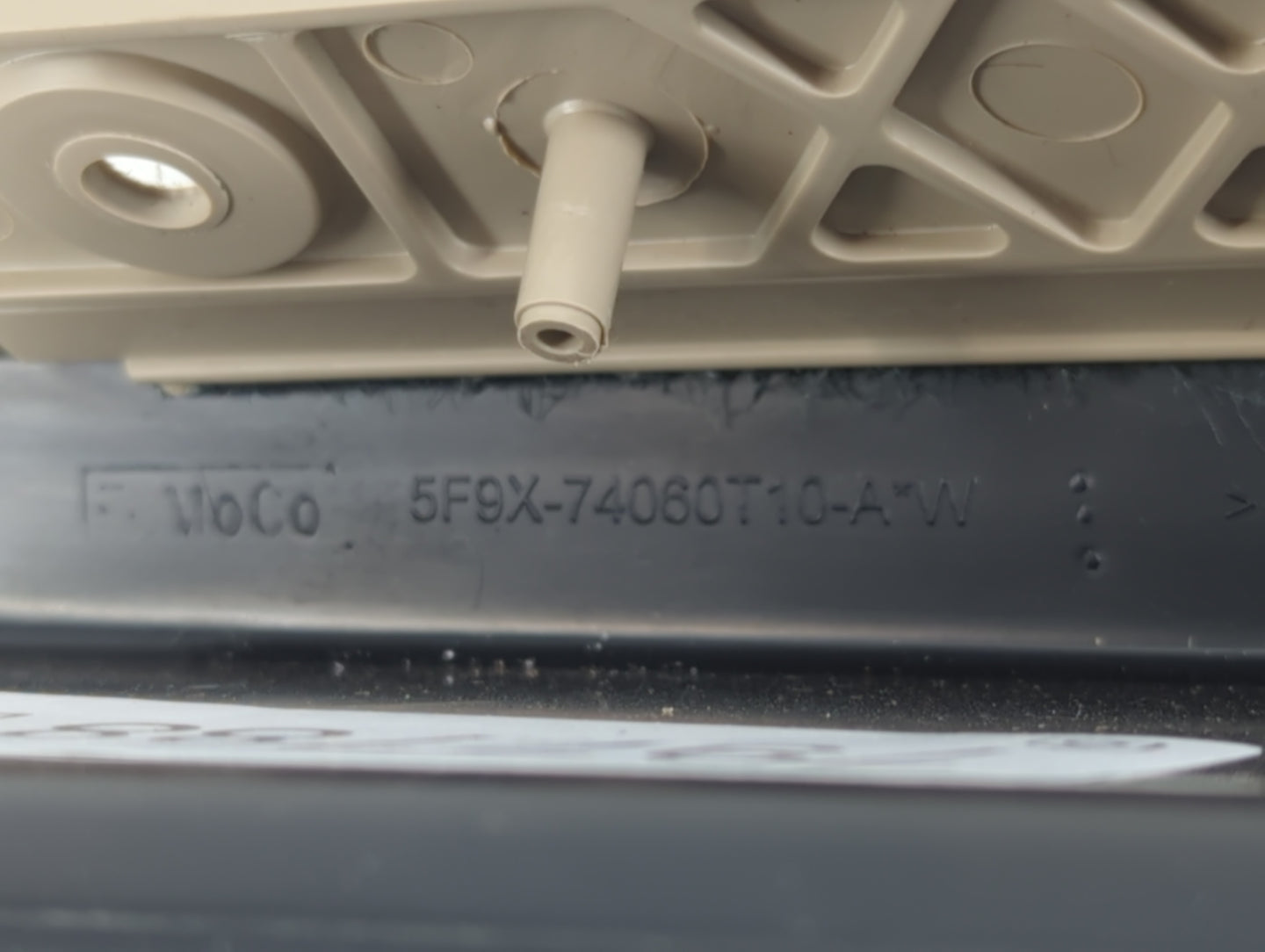 2006 Mercury Montego Passenger Glove Box Door Storage Compartment - Oemusedautoparts1.com