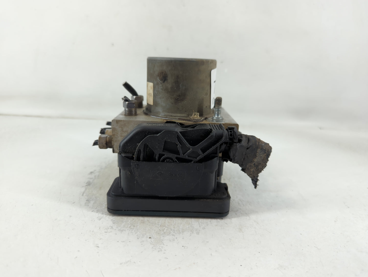 2017 Dodge Caravan ABS Pump Control Module Replacement P/N:P68183803AC Fits Fits 2015 2016 2018 2019 2020 OEM Used Auto Parts - Oemusedautoparts1.com