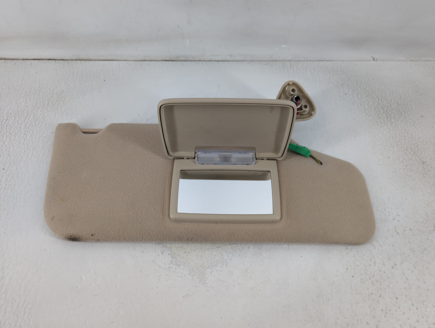 2005-2007 Mercury Montego Sun Visor Shade Replacement Passenger Right Mirror Fits Fits 2005 2006 2007 OEM Used Auto Parts - Oemusedautoparts1.com