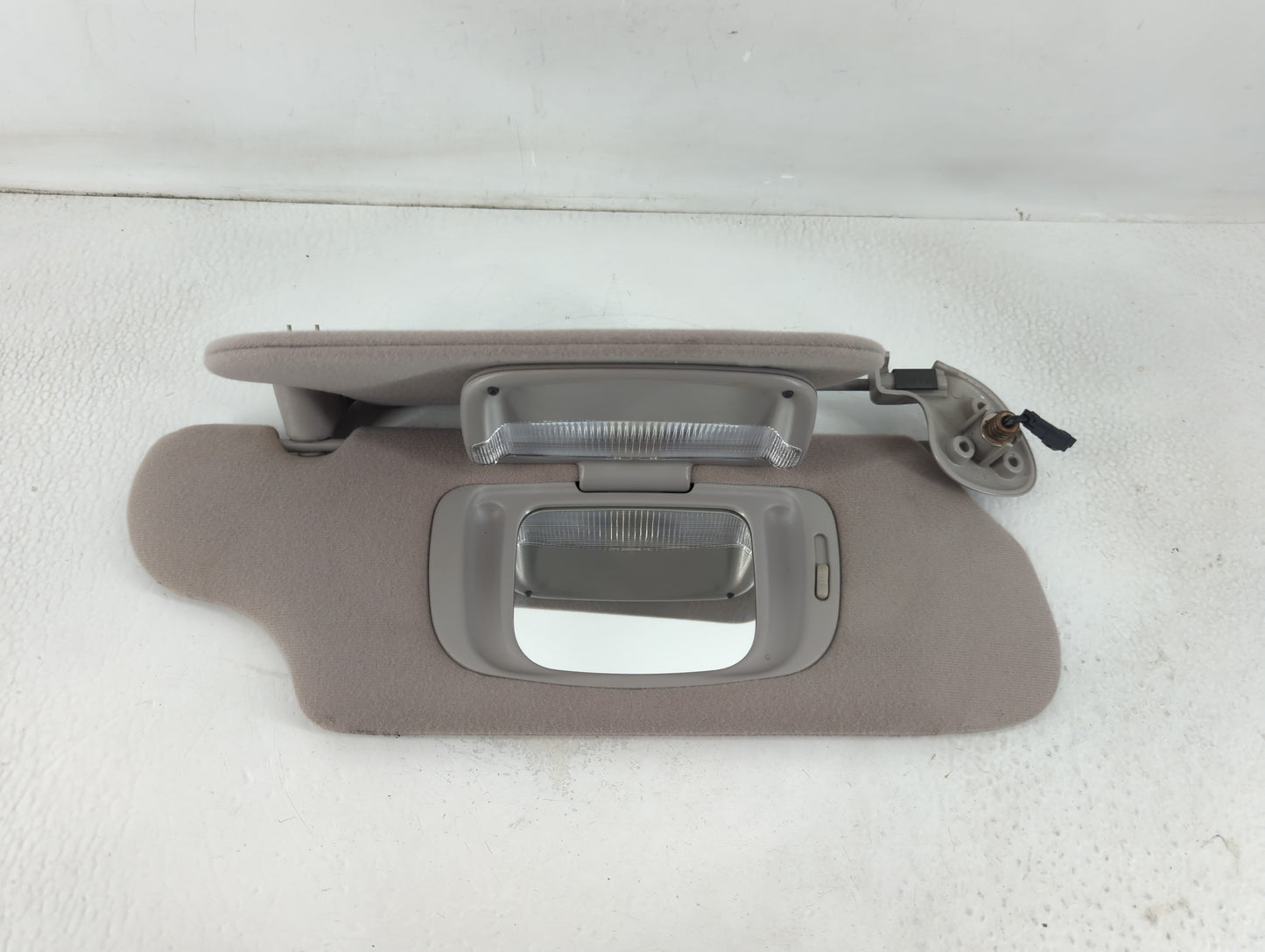 2000-2003 Ford Taurus Sun Visor Shade Replacement Passenger Right Mirror Fits Fits 2000 2001 2002 2003 OEM Used Auto Parts - Oemusedautoparts1.com