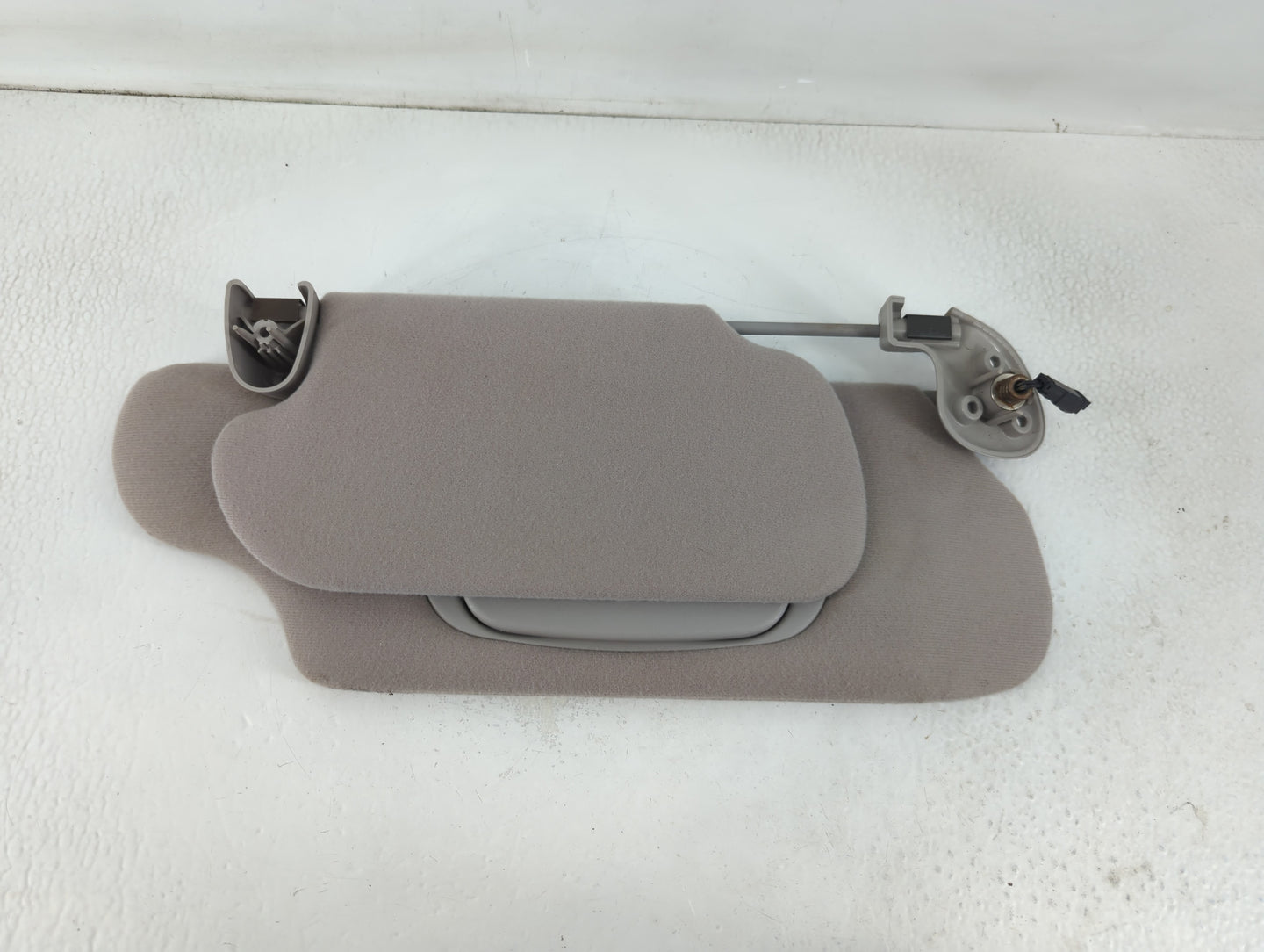 2000-2003 Ford Taurus Sun Visor Shade Replacement Passenger Right Mirror Fits Fits 2000 2001 2002 2003 OEM Used Auto Parts - Oemusedautoparts1.com