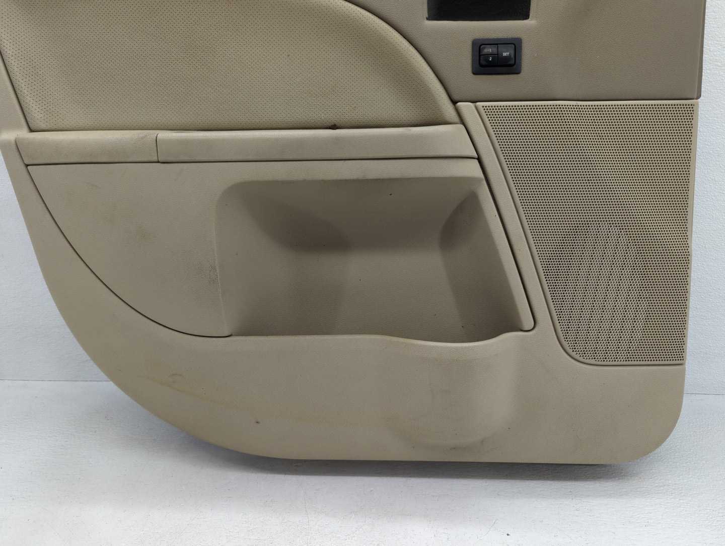 2006 Mercury Montego Rear Left Driver Interior Door Panel Trim Beige - Oemusedautoparts1.com