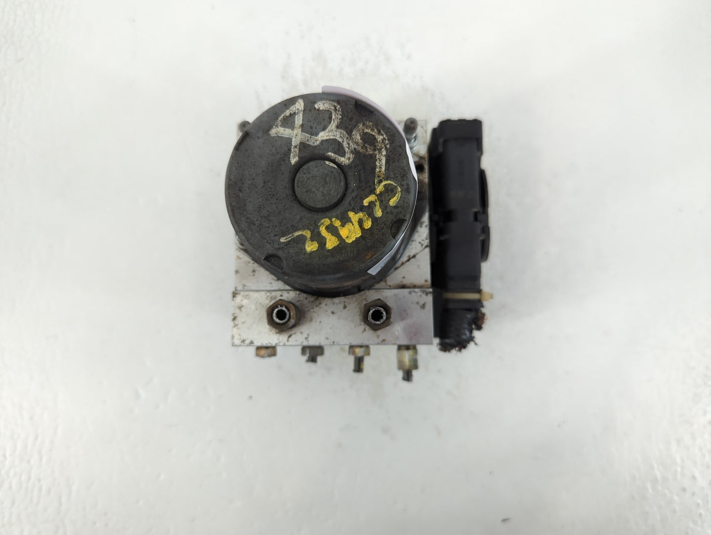2010 Nissan Altima ABS Pump Control Module Replacement P/N:47660 ZX00A Fits OEM Used Auto Parts - Oemusedautoparts1.com