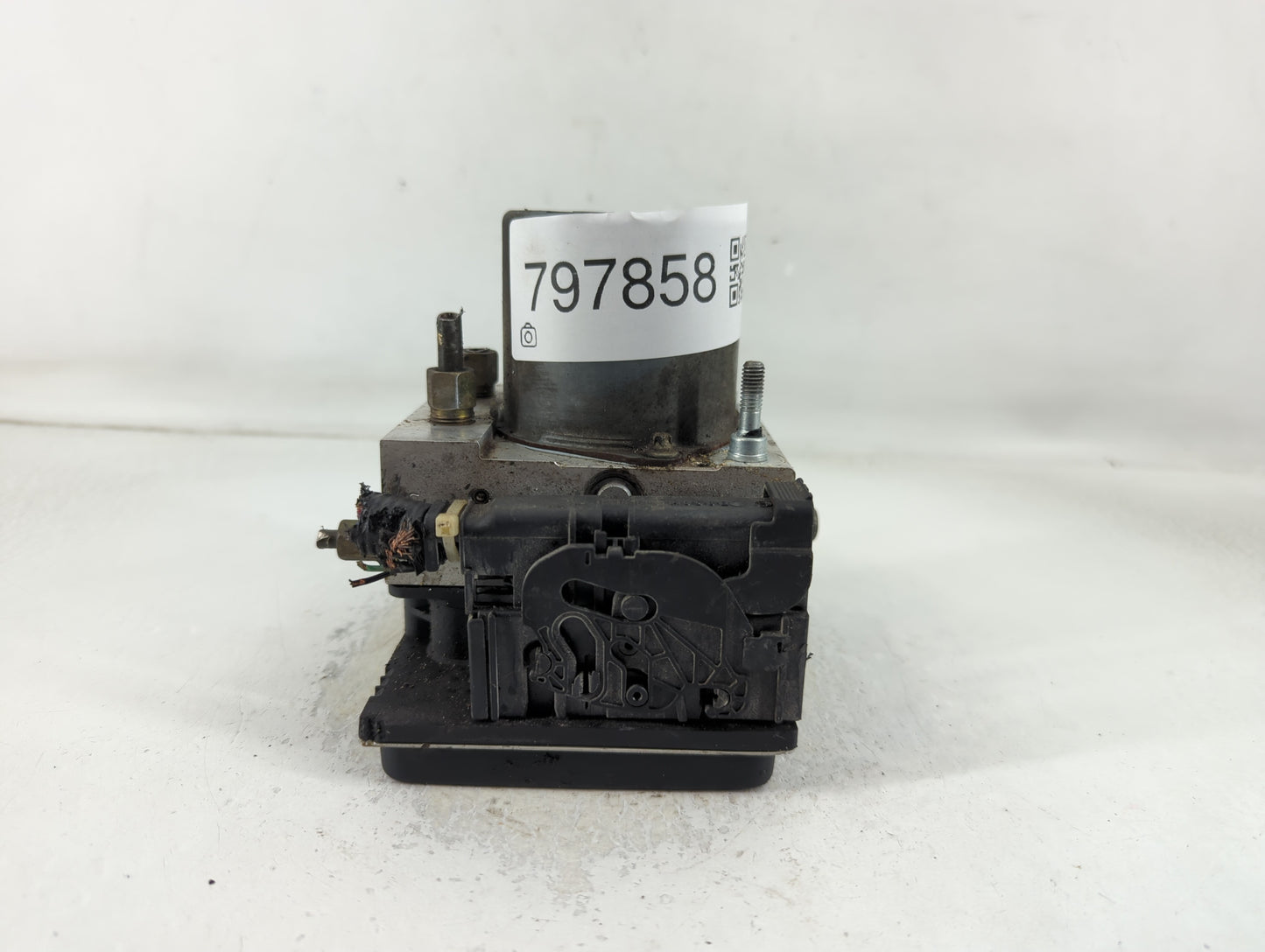 2010 Nissan Altima ABS Pump Control Module Replacement P/N:47660 ZX00A Fits OEM Used Auto Parts - Oemusedautoparts1.com